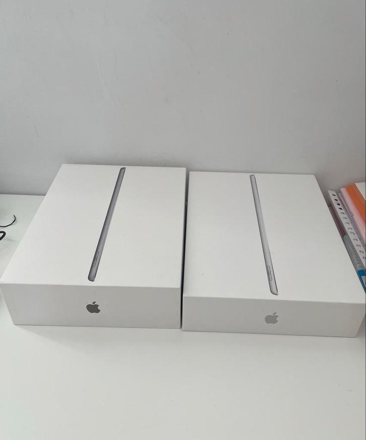 Originele iPad doos (6e en 8e generatie) - Zonder inhoud, Computers en Software, Apple iPads, Gebruikt, Apple iPad, Wi-Fi, 32 GB