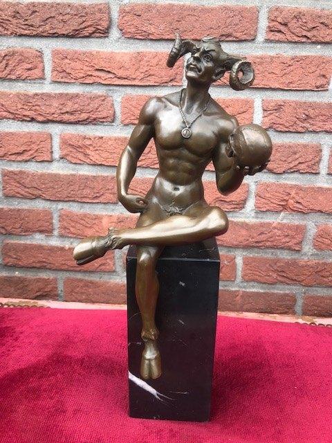 bronzen beeld, lachende duivel met schedel, Ophalen of Verzenden, Brons