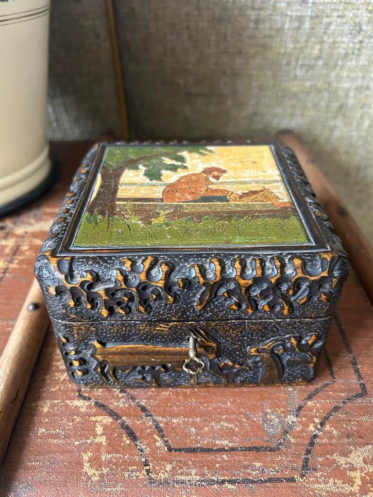 Vintage Houten Doosje met Sleutel - Handgeschilderd &Gekerfd, Ophalen of Verzenden