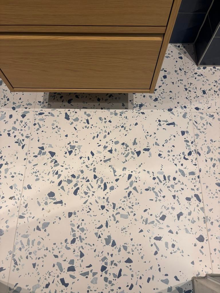 Vloertegels 80x80cm terrazzo blue flake nieuw in doos, Doe-het-zelf en Verbouw, Tegels, Ophalen, 60 cm of meer, Keramiek, Nieuw