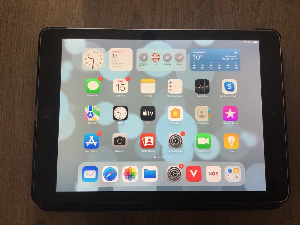 iPad 2018 (6e generatie) 32GB met hoesje, 10 inch, Gebruikt, 32 GB, Apple iPad