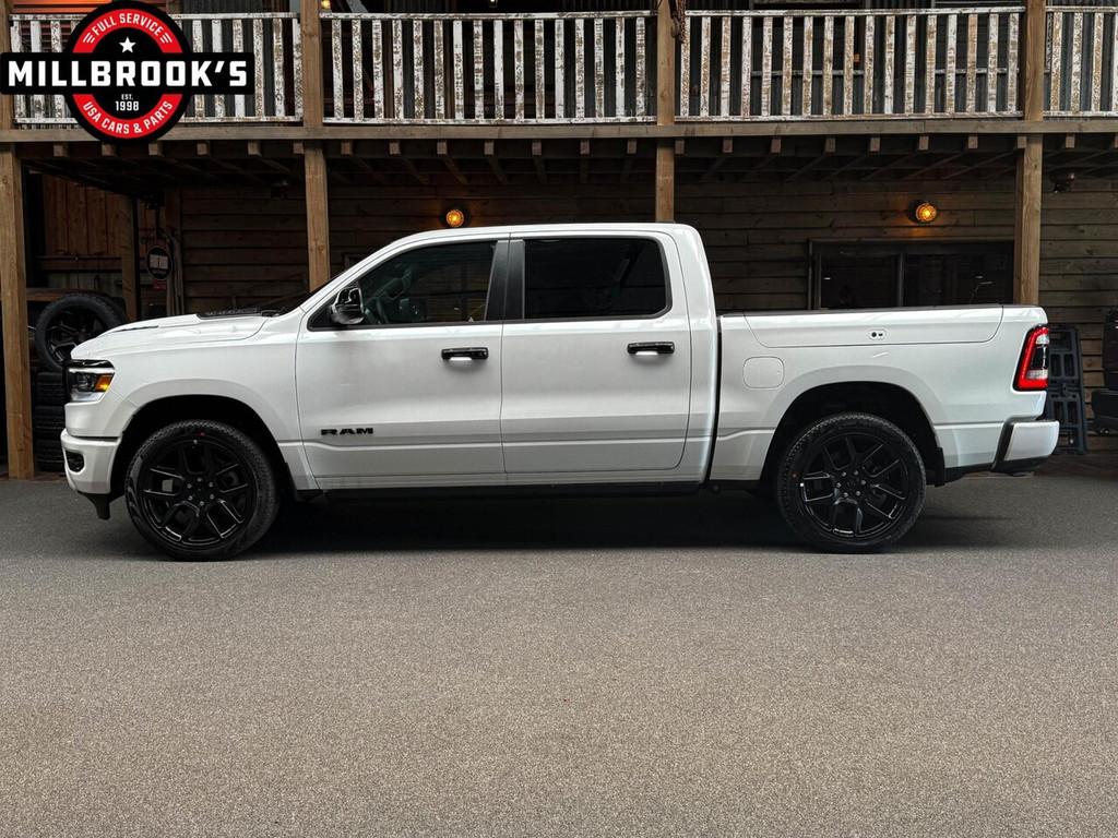 Dodge Ram 1500 5.7 V8 Laramie Night, BPM VRIJ, Rambox, Adapt, Auto's, Automaat, 5654 cc, 402 pk, Wit