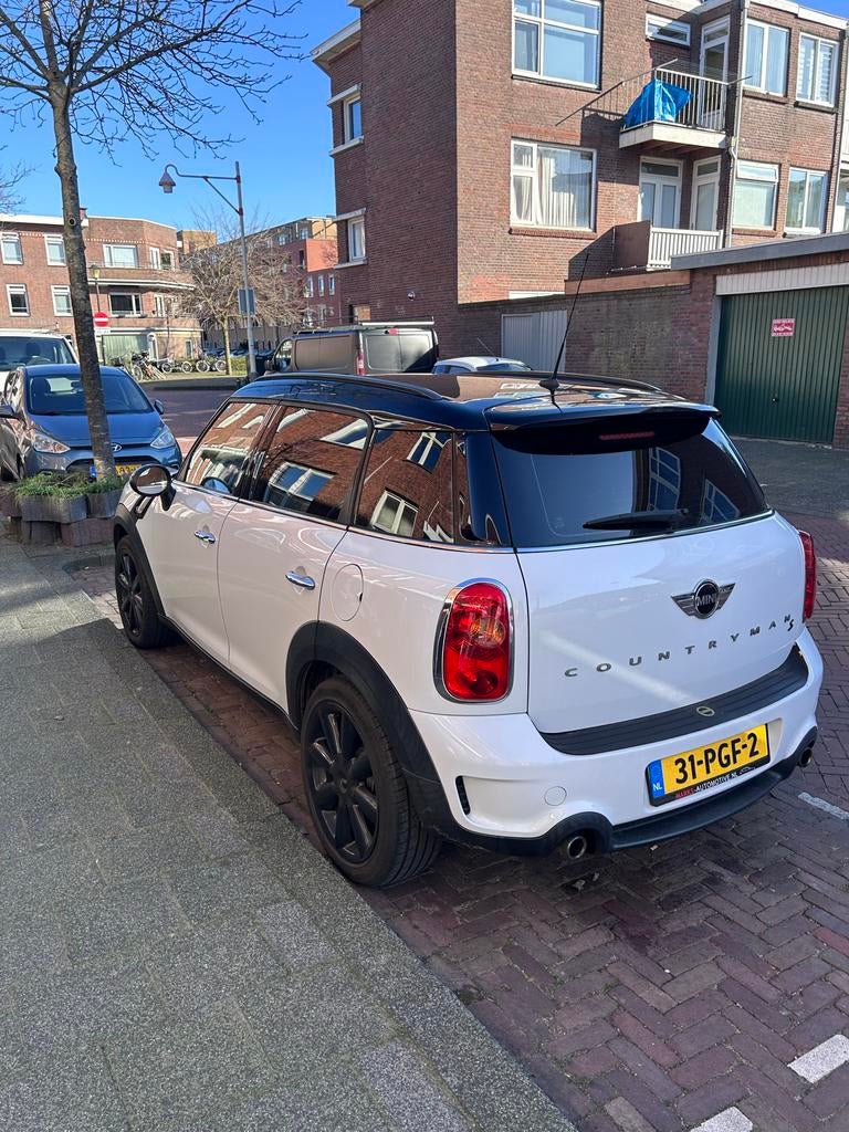 Mini Countryman 1.6 Cooper S Chill All 4 AUT 2011 Wit, Zwart, 4 stoelen, Bi-Xenon koplampen, Wit
