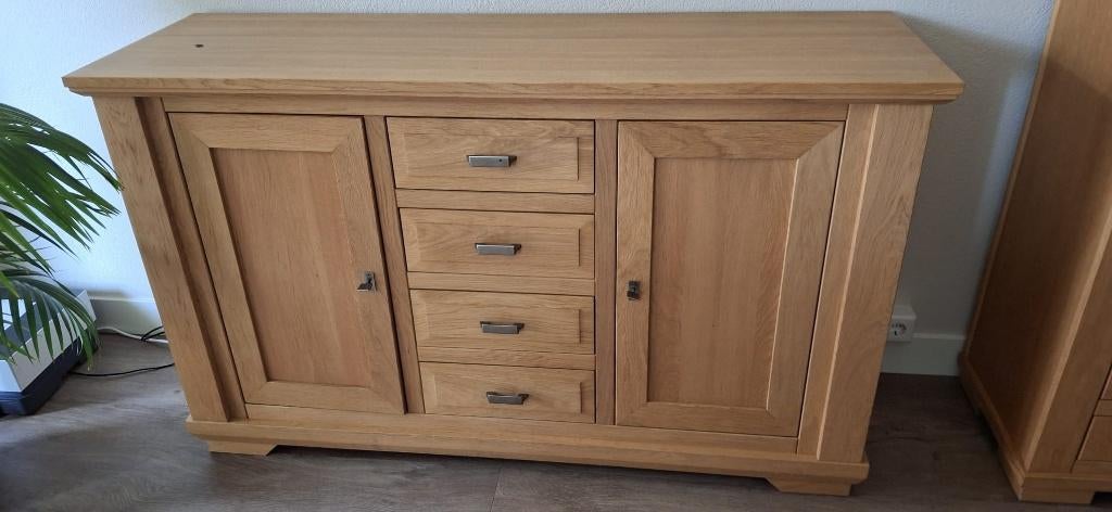 dressoir en servieskast, Ophalen, 150 tot 200 cm, Eikenhout, Zo goed als nieuw