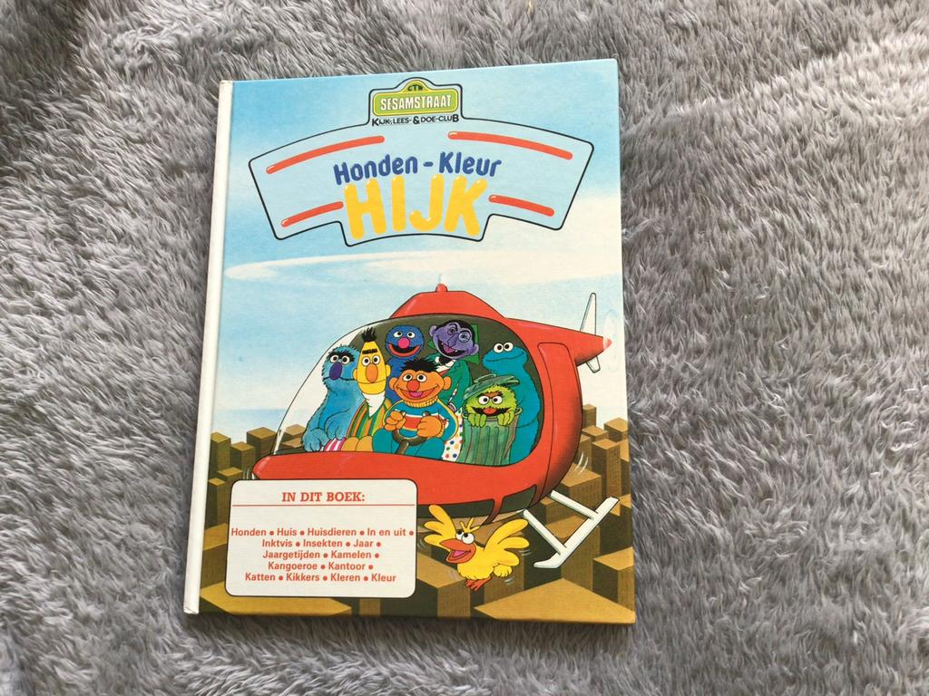Sesamstraat Honden-Kleur-Hijk Boek, Ophalen of Verzenden, Gelezen, Non-fictie