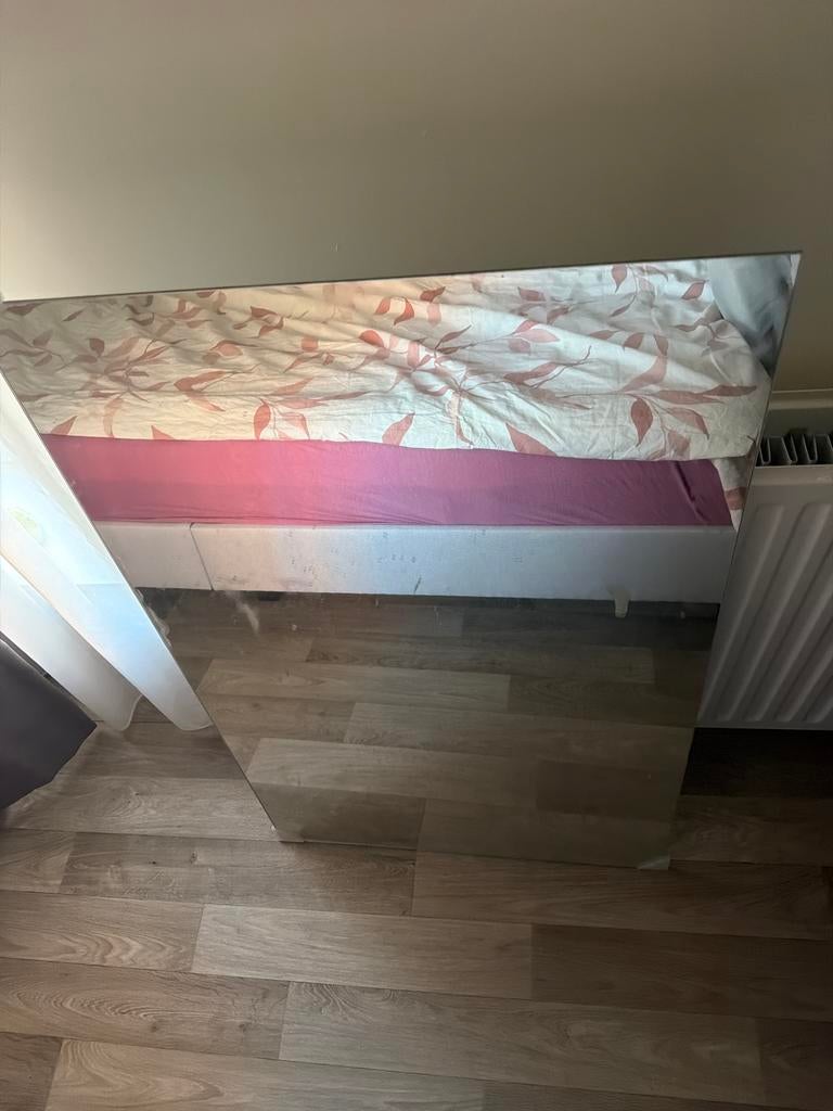 Grote spiegel voor slaapkamer of hal, Huis en Inrichting, Woonaccessoires | Spiegels, Gebruikt, Ophalen of Verzenden, 75 tot 100 cm