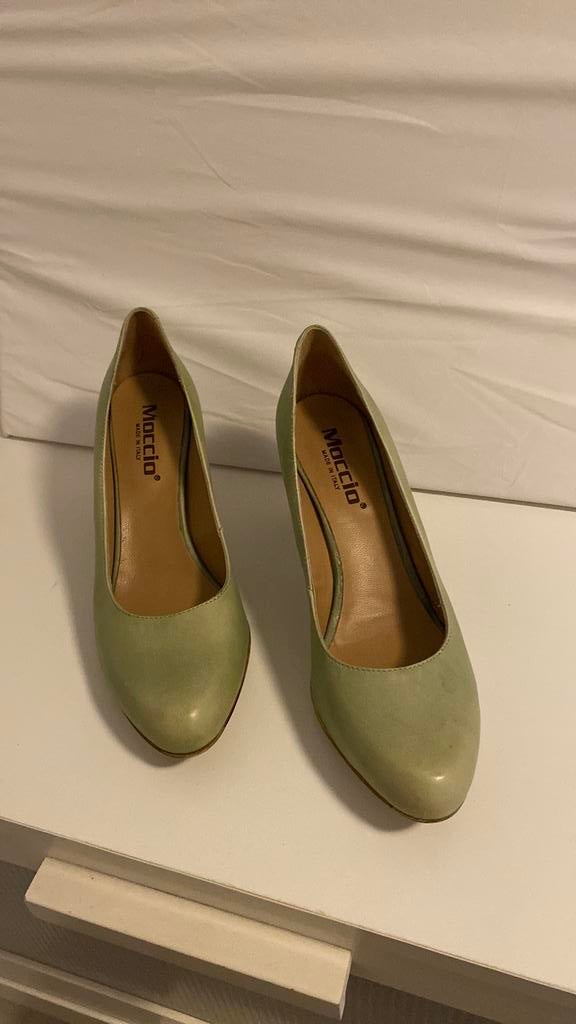 Nieuw groene schoenen maat 41 merk Moccio, Kleding | Dames, Schoenen, Nieuw, Ophalen of Verzenden, Schoenen met hoge hakken, Groen