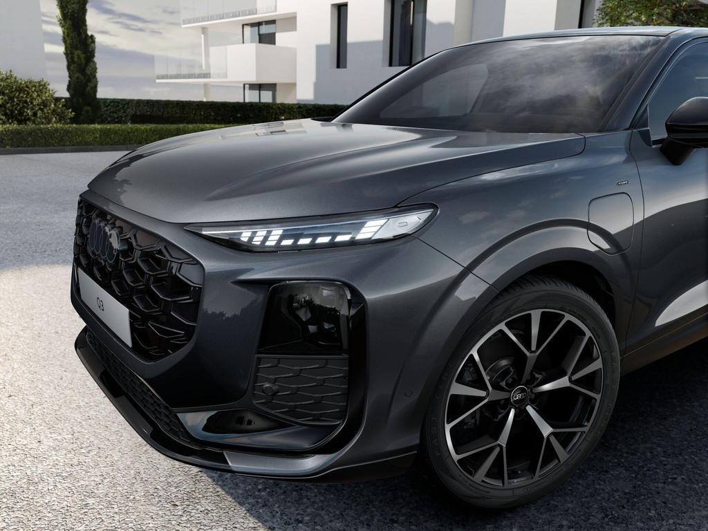 Audi Q3 Sportback 1.5 e-hybrid 272pk S edition Audi exclusiv, Auto's, Audi, 12 maanden, 1800 kg, 1498 cc, 4 cilinders