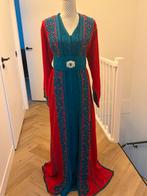 Prachtige dames kaftan met borduursels en riem, Maat 38/40 (M), Nieuw, Ophalen of Verzenden, Rood