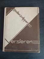 Naaien, Knippen en Versieren - K. van Heyst (1938), Boeken, Gelezen, Borduren en Naaien, K. van Heyst, Ophalen of Verzenden