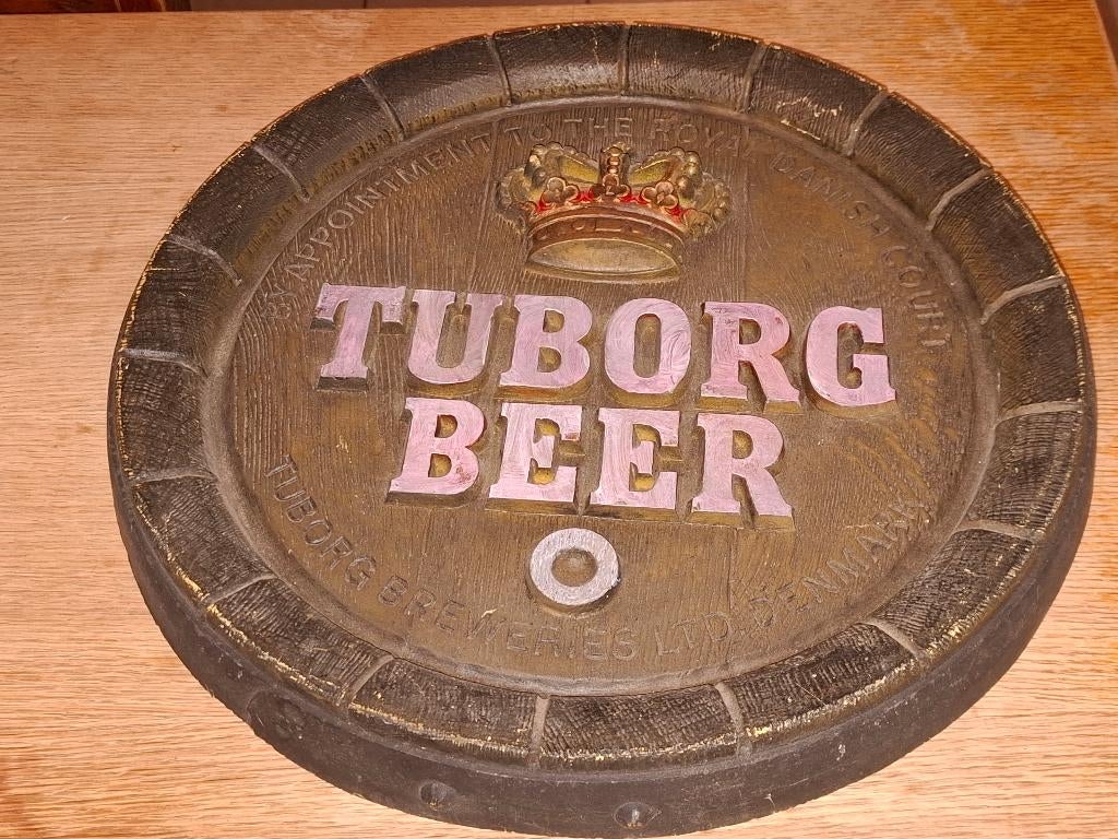 Reclamebord Tuborg bier in de vorm van tondeksel, Verzamelen, Biermerken, Ophalen of Verzenden, Nieuw, Reclamebord, Plaat of Schild