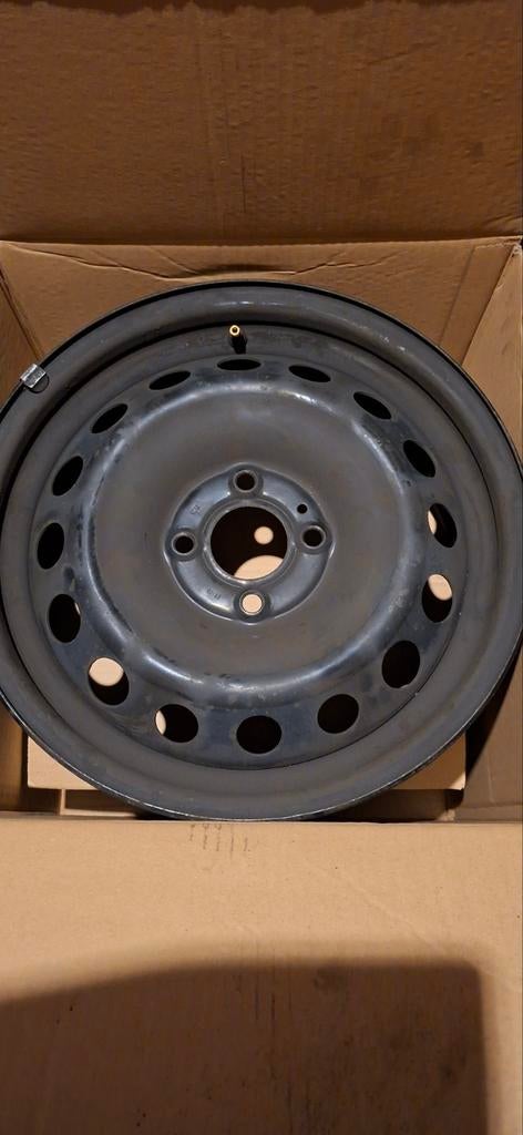 4 stalen velgen
15inch 6.0 4x100
ET40, Ophalen of Verzenden, Gebruikt
