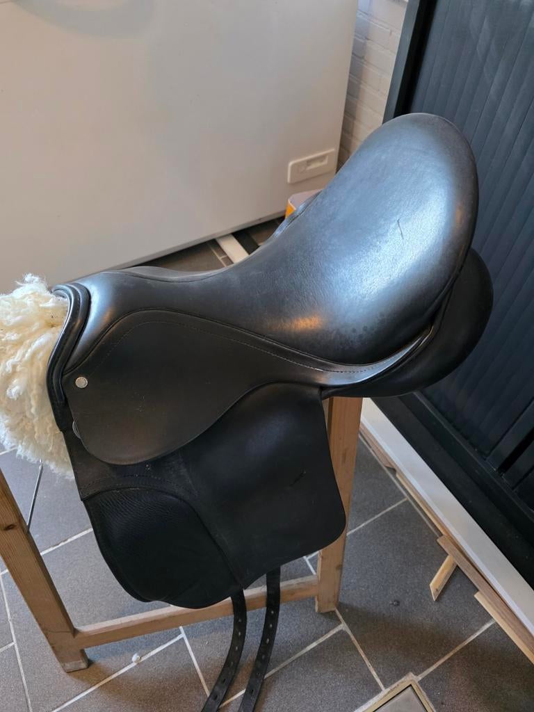 Prachtig 17.5 inch Passier / Daaleman dressuurzadel – Topkwa, Dieren en Toebehoren, Paarden en Pony's | Zadels, Ophalen, Zo goed als nieuw