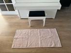 Roze vloerkleedje - Klein en stijlvol, Ophalen, 50 tot 100 cm, Zo goed als nieuw, Rechthoekig