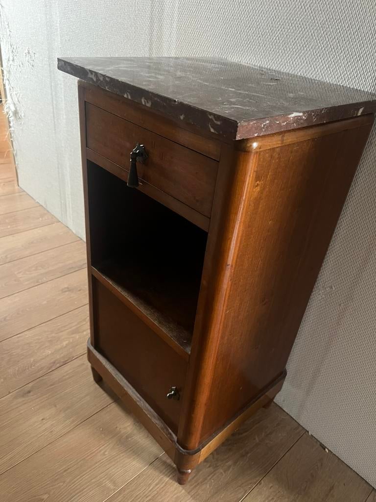 Vintage nachtkastje met marmeren blad, Huis en Inrichting, Slaapkamer | Nachtkastjes, Ophalen, Minder dan 45 cm, Zo goed als nieuw