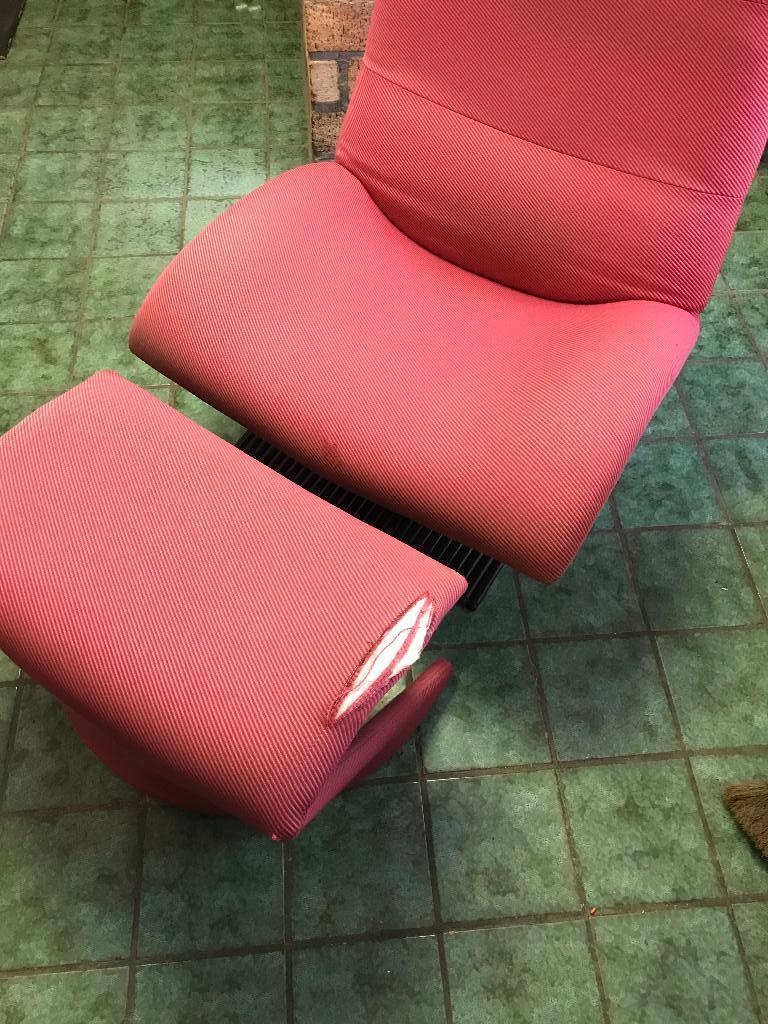 Artifort F773 Wave design fauteuil met voetenbank F771, Huis en Inrichting, Fauteuils, Gebruikt, 75 tot 100 cm, Ophalen of Verzenden