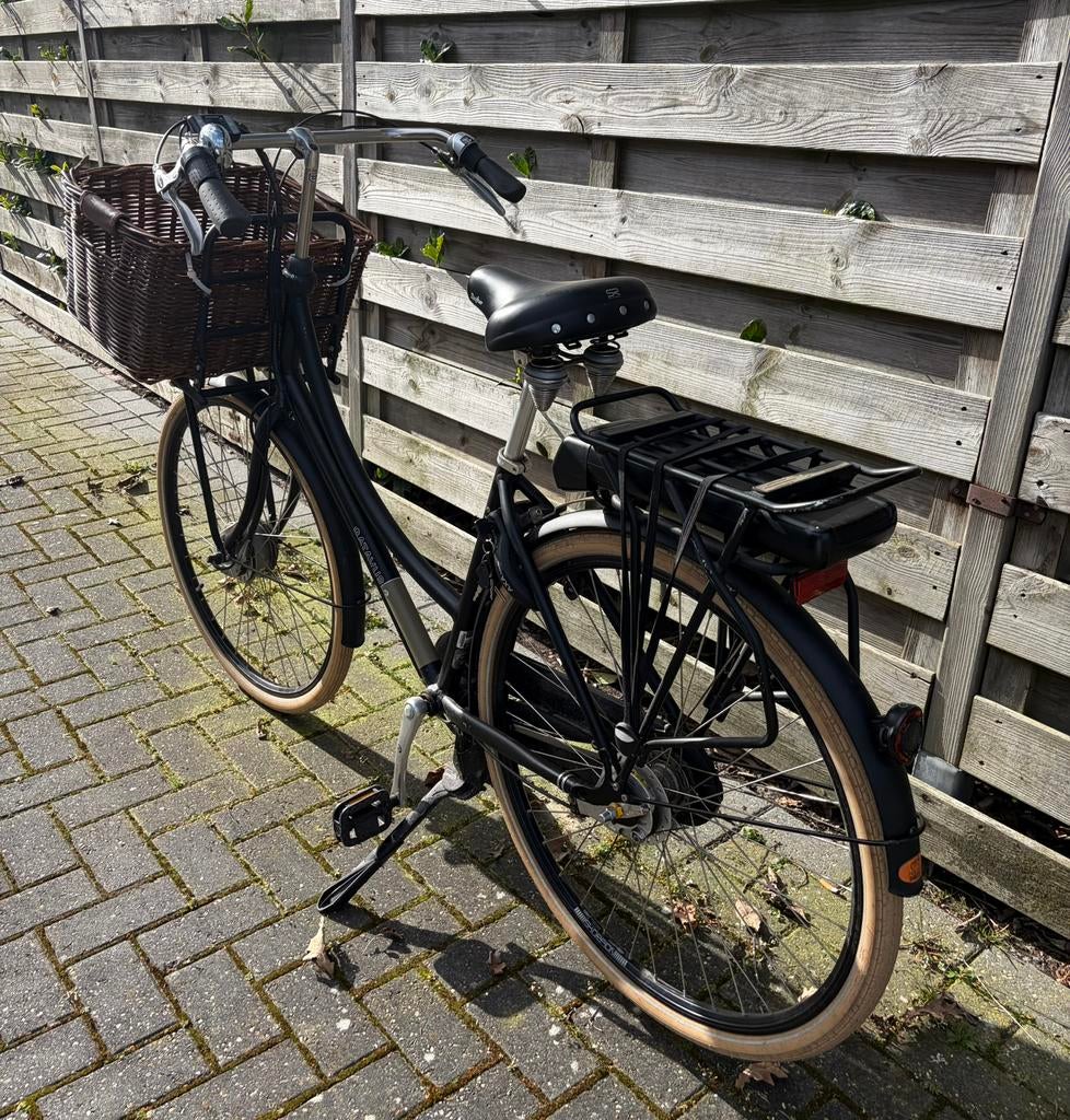 Batavus CNCTD E-Go, Fietsen en Brommers, Elektrische fietsen, Zo goed als nieuw, Batavus, 55 tot 59 cm, 50 km per accu of meer