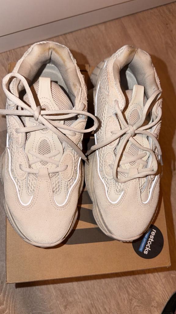 Adidas Yeezy 500 'Blush' - Maat 39⅓, Kleding | Dames, Schoenen, Ophalen of Verzenden, Gedragen, Beige, Sneakers of Gympen