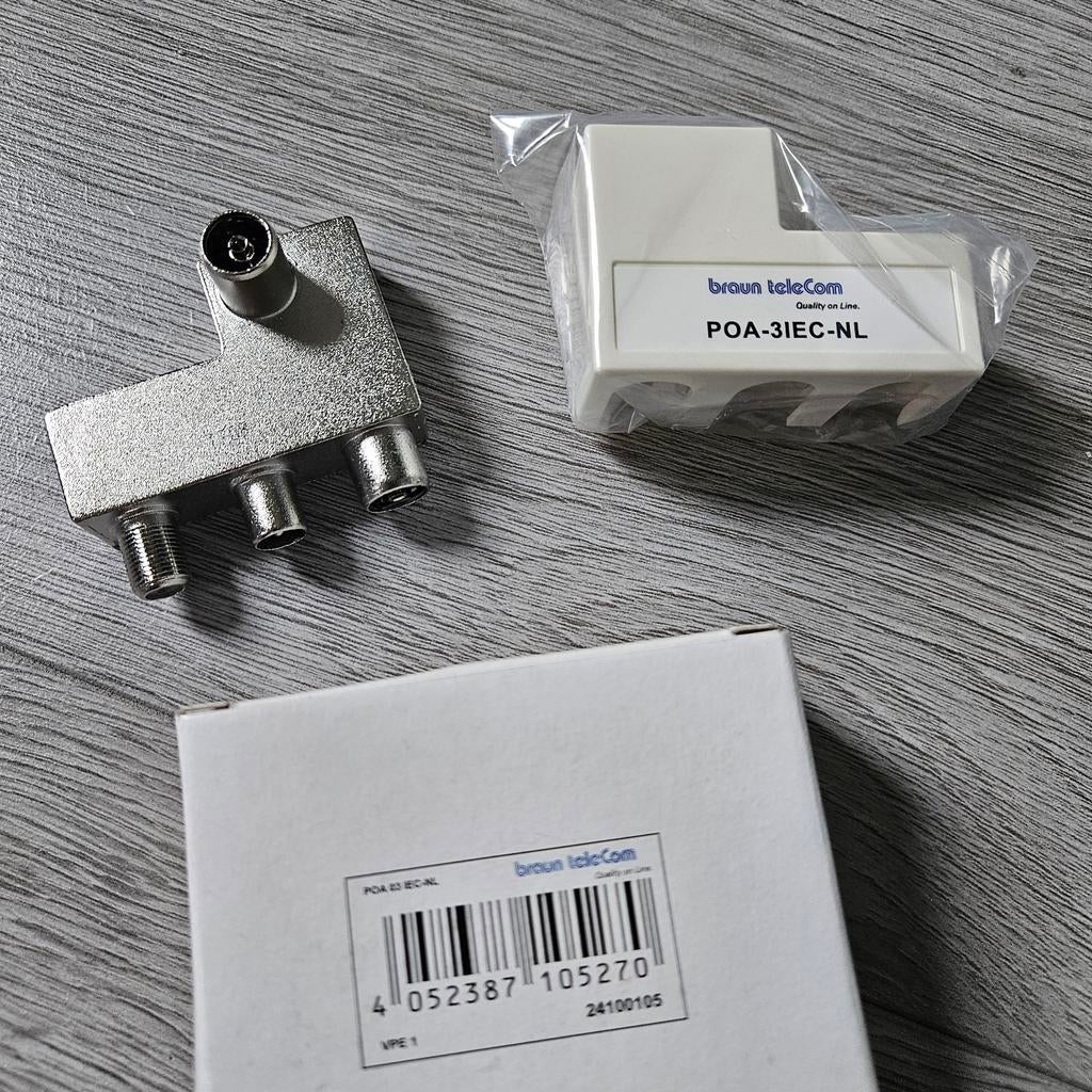 Opruiming:Nieuwe Coaxiale Splitter en POA-3IEC-NL Versterker, Ophalen of Verzenden, Nieuw