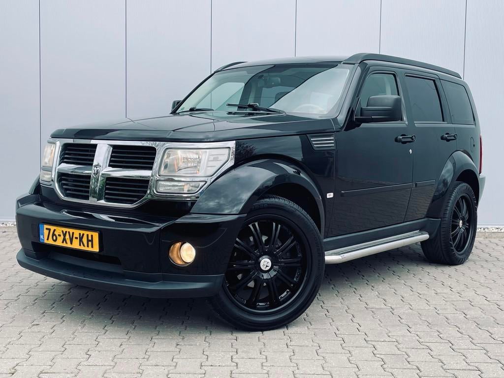 Dodge Nitro 3.7 V6 SXT, Auto's, Dodge, Automaat, Parkeersensor, Gebruikt, Beige