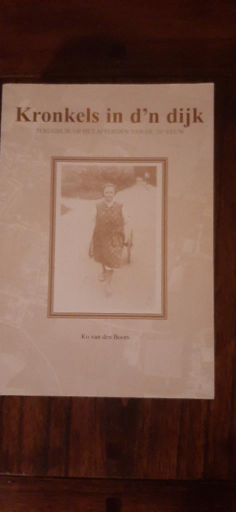 Afferden Kronkels aan de dijk nr 25 tweestromenland reeks., Boeken, Ophalen of Verzenden, Zo goed als nieuw