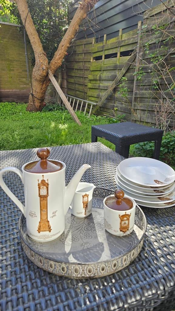 Origineel Klokkenservies van Nutroma, Ophalen