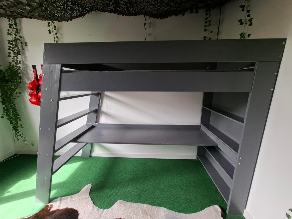 WOOOD Hoogslaper Julien met bureau en boekenkast, Kinderen en Baby's, Kinderkamer | Stapelbedden en Hoogslapers, Hoogslaper, Ophalen of Verzenden