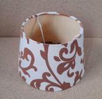 Bruin/wit lampenkapje met sierlijk patroon, Huis en Inrichting, Lampen | Lampenkappen, Rond, Klassiek, Sierlijk, Ophalen of Verzenden