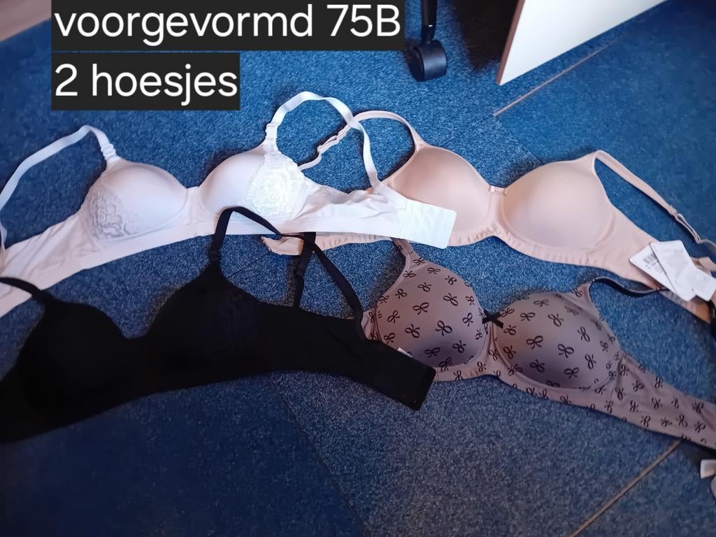 Voorgevormde prothese bh's 75B 2 hoesjes, Kleding | Dames, Ondergoed en Lingerie, Ophalen of Verzenden, Zwart, BH