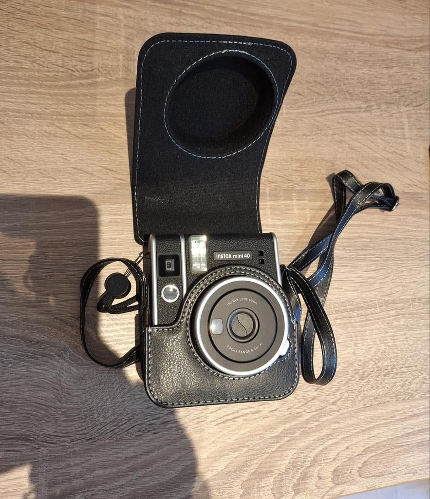Fujifilm Instax Mini 40 camera + Instax hoes, Ophalen of Verzenden, Zo goed als nieuw, Polaroid, Fuji