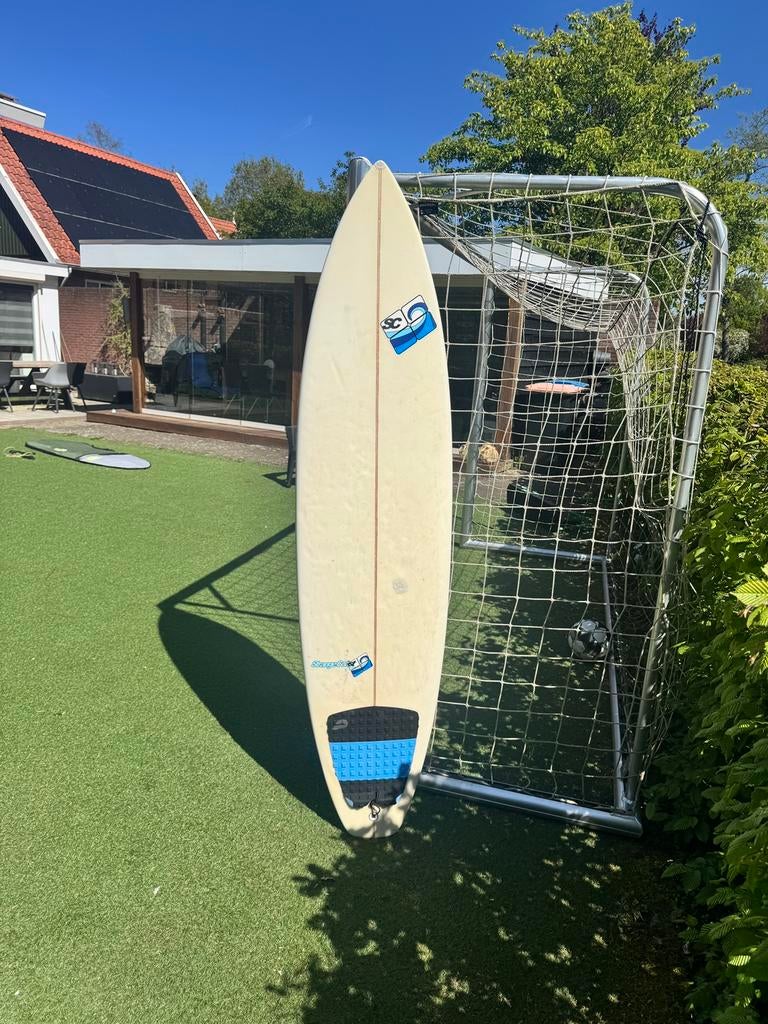 Surfboard Bali 6’10, Watersport en Boten, Golfsurfen, Ophalen, Gebruikt, Overige typen, Met koord