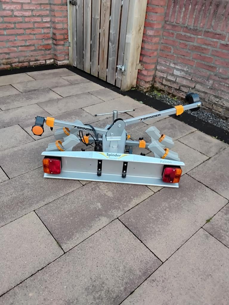 Spinder Hawk fietsendrager, Ophalen, Trekhaakdrager