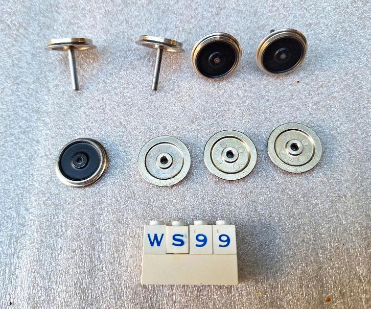 Märklin onderdelen diverse soorten locomotiewielen nw / gebr, Hobby en Vrije tijd, Modeltreinen | H0, Gebruikt, Locomotief, Wisselstroom