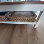 Salontafel met rieten manden en glazen blad, Huis en Inrichting, Tafels | Salontafels, Gebruikt, Glas, Ophalen of Verzenden, Landelijk, Klassiek