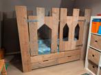 Uniek kasteelbed voor ridders en prinsessen, Kinderen en Baby's, Kinderkamer | Bedden, Ophalen, 85 tot 100 cm, Gebruikt, Lattenbodem