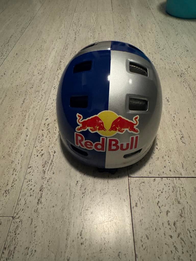 Unieke professioneel geairbrushte Red Bull helm, Fietsen en Brommers, Ophalen of Verzenden, Zo goed als nieuw, Overige maten, Heer of Dame