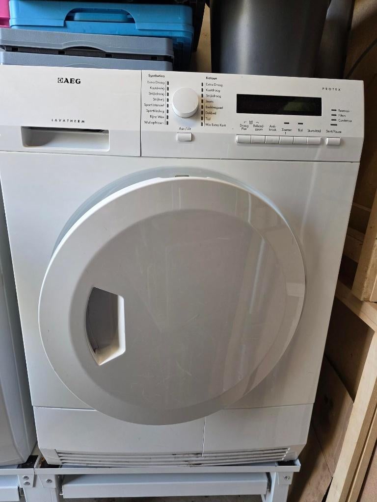 AEG Condensdroger, Ophalen, 6 tot 8 kg, Gebruikt, Voorlader