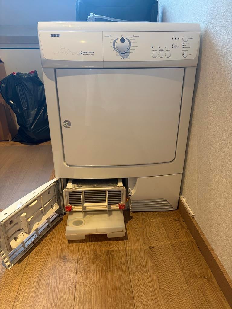 Zanussi ZTE 170 Condensdroger - Betrouwbaar en Efficiënt, Ophalen, 6 tot 8 kg, Gebruikt, Voorlader