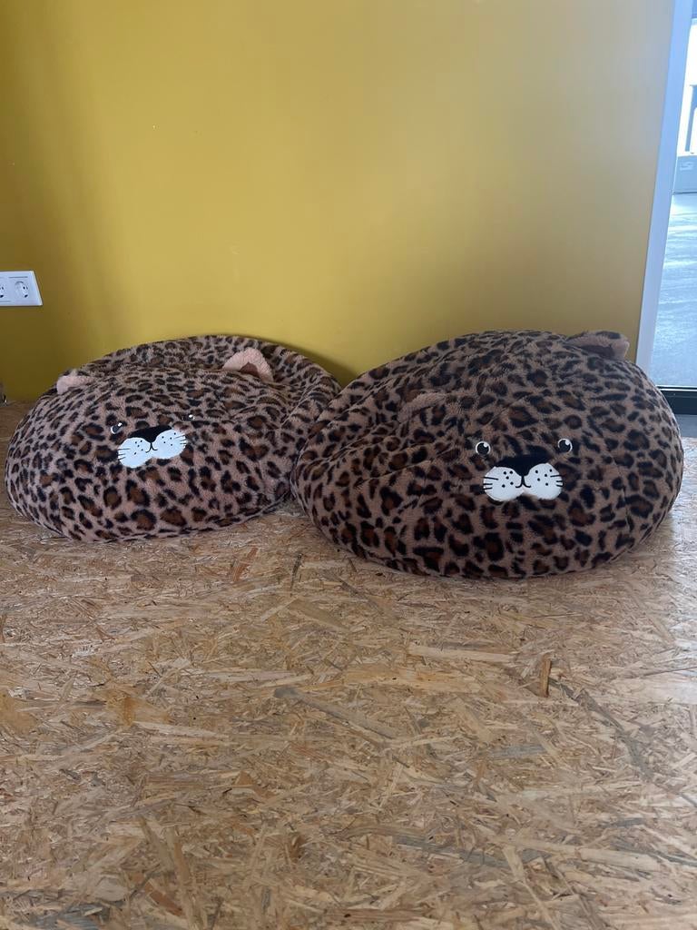 Poef luipaardprint 2 stuks, Ophalen, Minder dan 50 cm, Gebruikt, Rond
