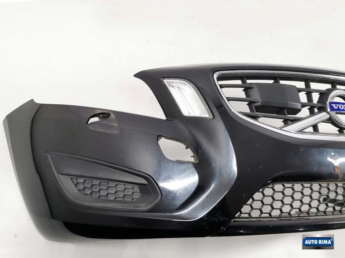 Voorbumper van een Volvo V60 (452), Gebruikt, -, -, Ophalen of Verzenden