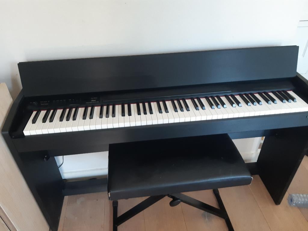 Roland digitale piano, Ophalen, Zwart, Digitaal, Zo goed als nieuw