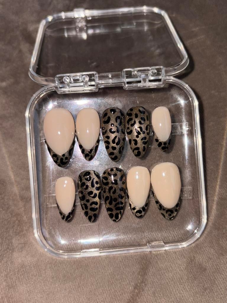 Cat eye panterprint press on nagels, Verzenden, Zo goed als nieuw, Overige kleuren, Handen en Nagels
