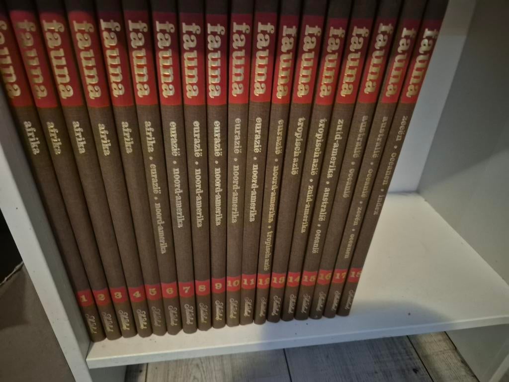 Fauna boeken, Boeken, Encyclopedieën, Ophalen of Verzenden, Zo goed als nieuw, Dieren