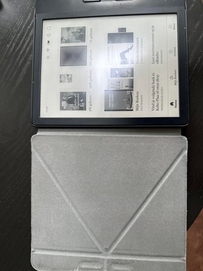 Kobo Libra H2O e-reader met hoesje, Gebruikt, 8 GB, Touchscreen, Ophalen of Verzenden