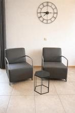 2x moderne fauteuil | grijs leer | chromen armleuningen, Ophalen, Zo goed als nieuw, 50 tot 75 cm, Leer