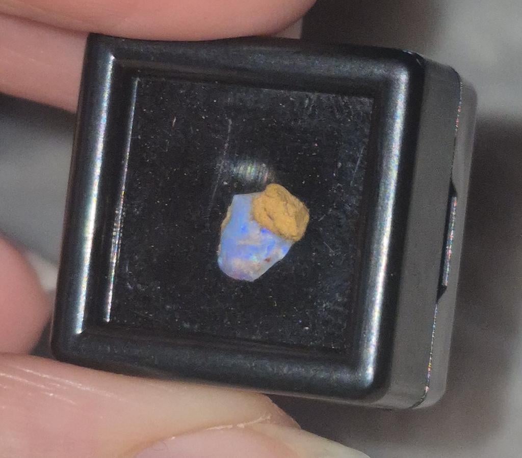 Australische opaal in doosje, Sieraden, Tassen en Uiterlijk, Edelstenen, Ophalen of Verzenden, Nieuw