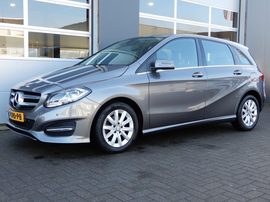 Mercedes-Benz B-klasse 180 Prestige Navi/Stoelverwarming/Ach, Voorwielaandrijving, Stof, Gebruikt, 122 pk