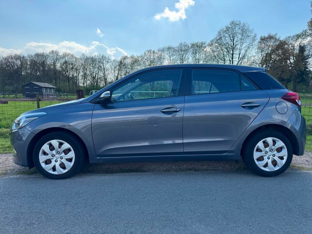 Hyundai I20 1.2 LP i-Drive Cool 1ste eigenaar|nieuwe distrib, Auto's, Euro 6, 4 cilinders, Origineel Nederlands, Handgeschakeld