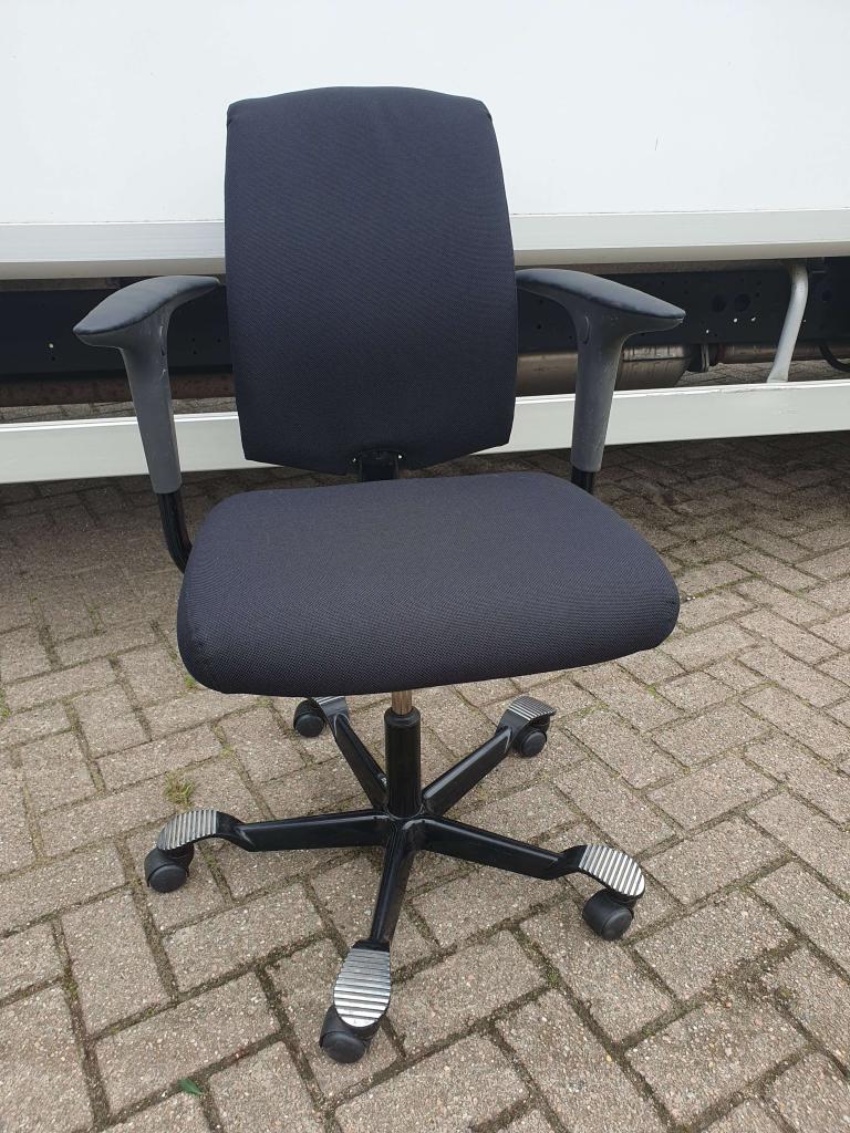 Hag H05 ergonomische bureaustoelen zwart nieuwe stof, Blaak 28 Rotterdam, Zwart, Ophalen of Verzenden, Zo goed als nieuw