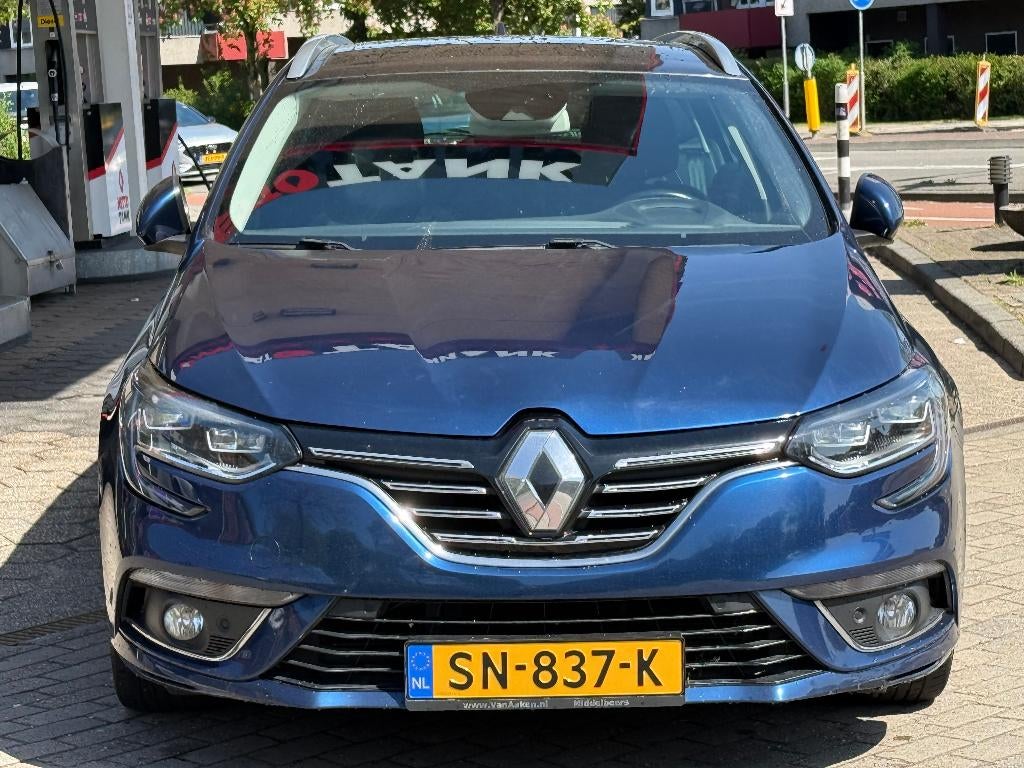 MEGANE 1.5dci BOSE XENON/PANO/HUD/MASSAGE/AMBIANT/STOELVW!, 4 cilinders, Blauw, 140 €/maand, 1700 kg
